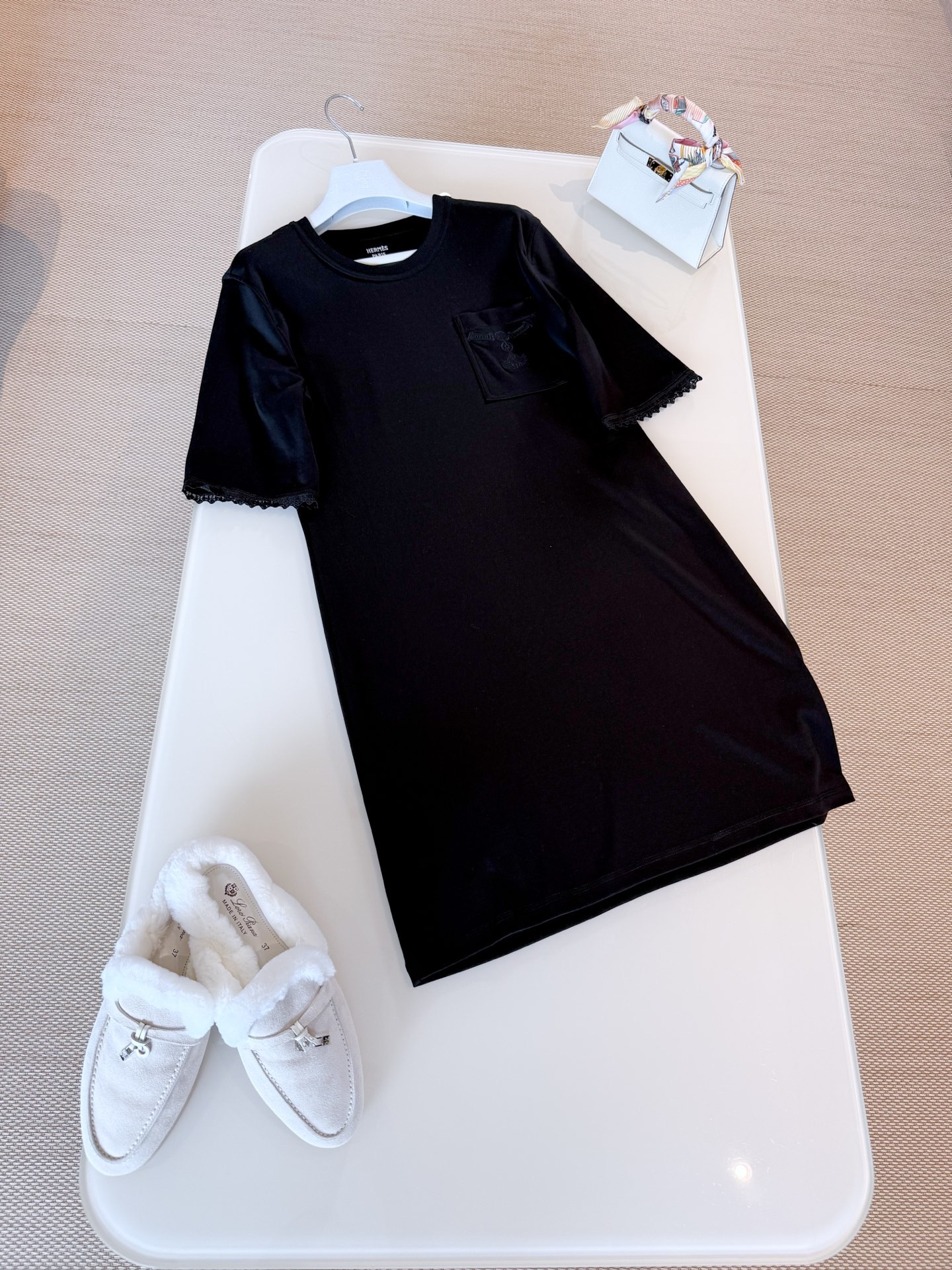 DRESS 