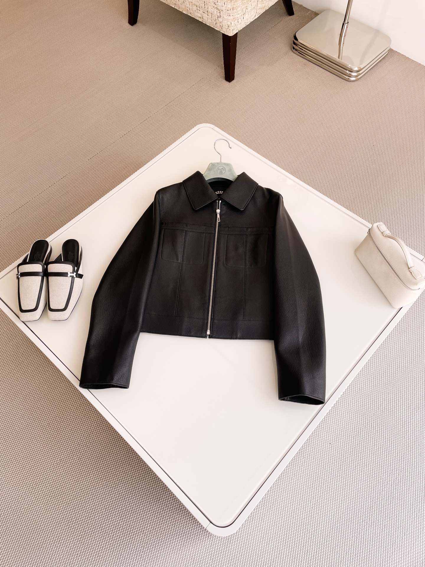 JACKET 